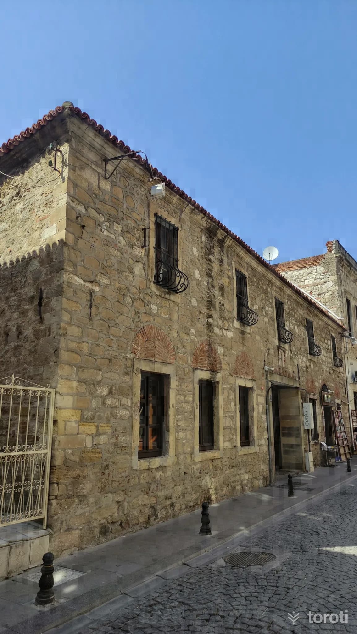 Yalı Hanı