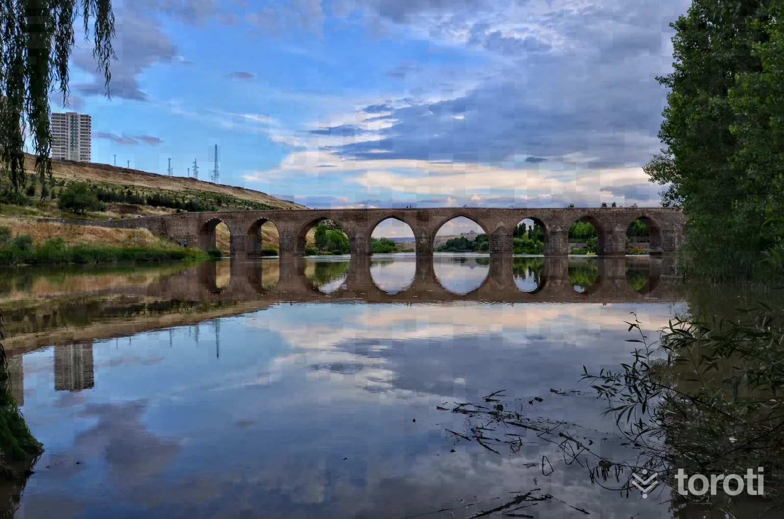 Dicle (Ongözlü) Köprüsü