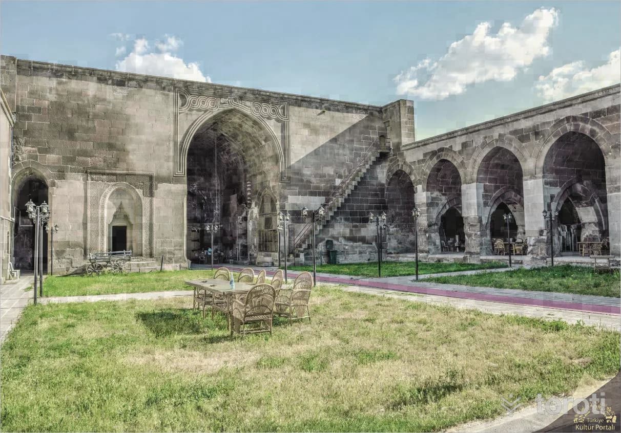 Karatay Han