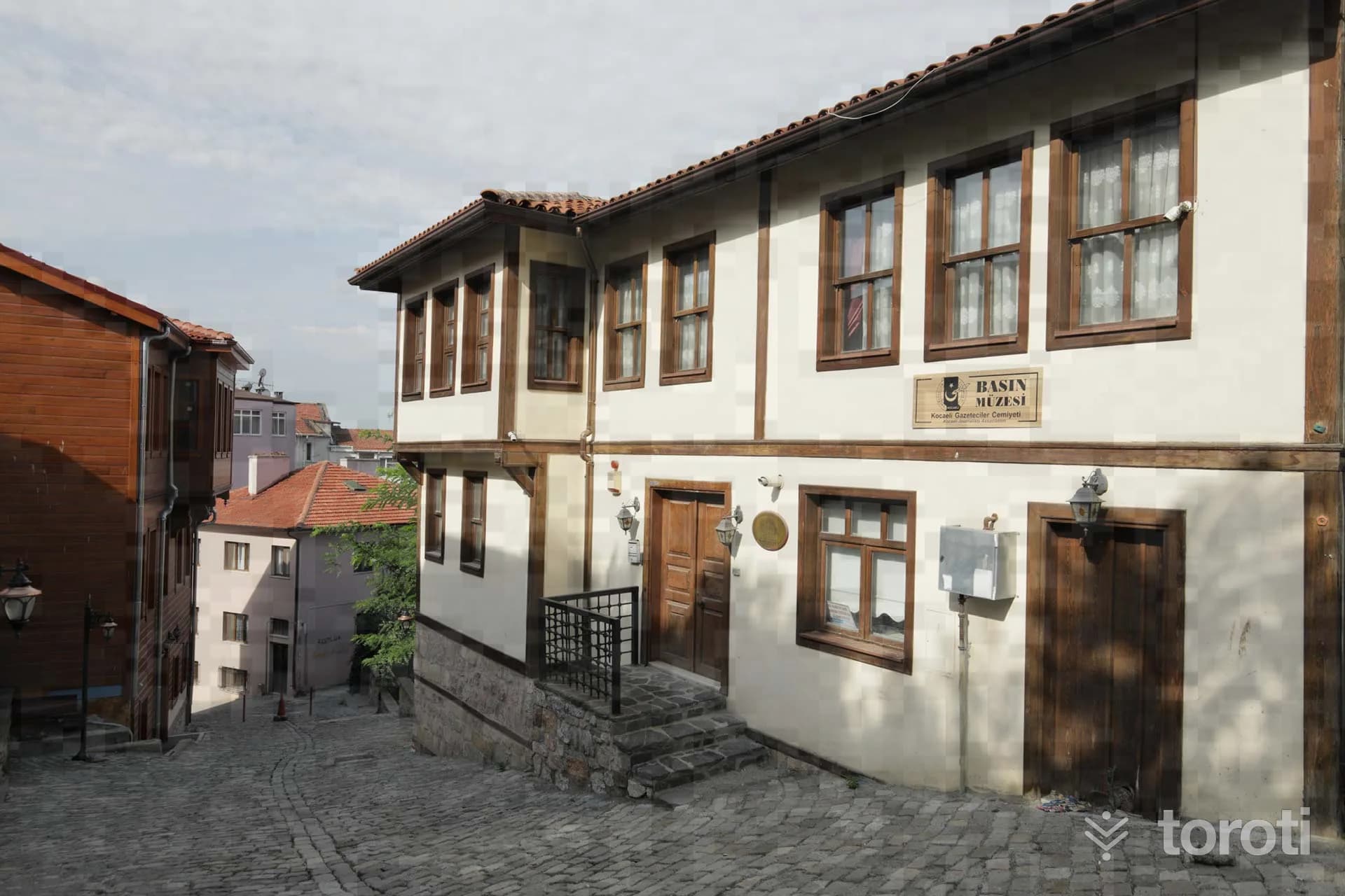 Tarihi Kapanca Sokak