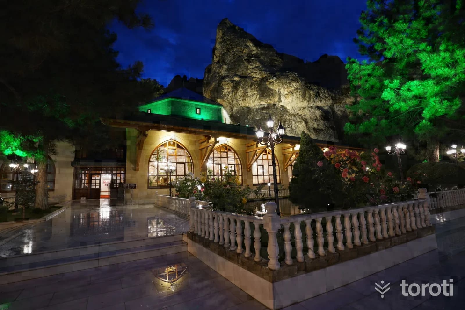 Somuncu Baba Türbesi ve Külliyesi