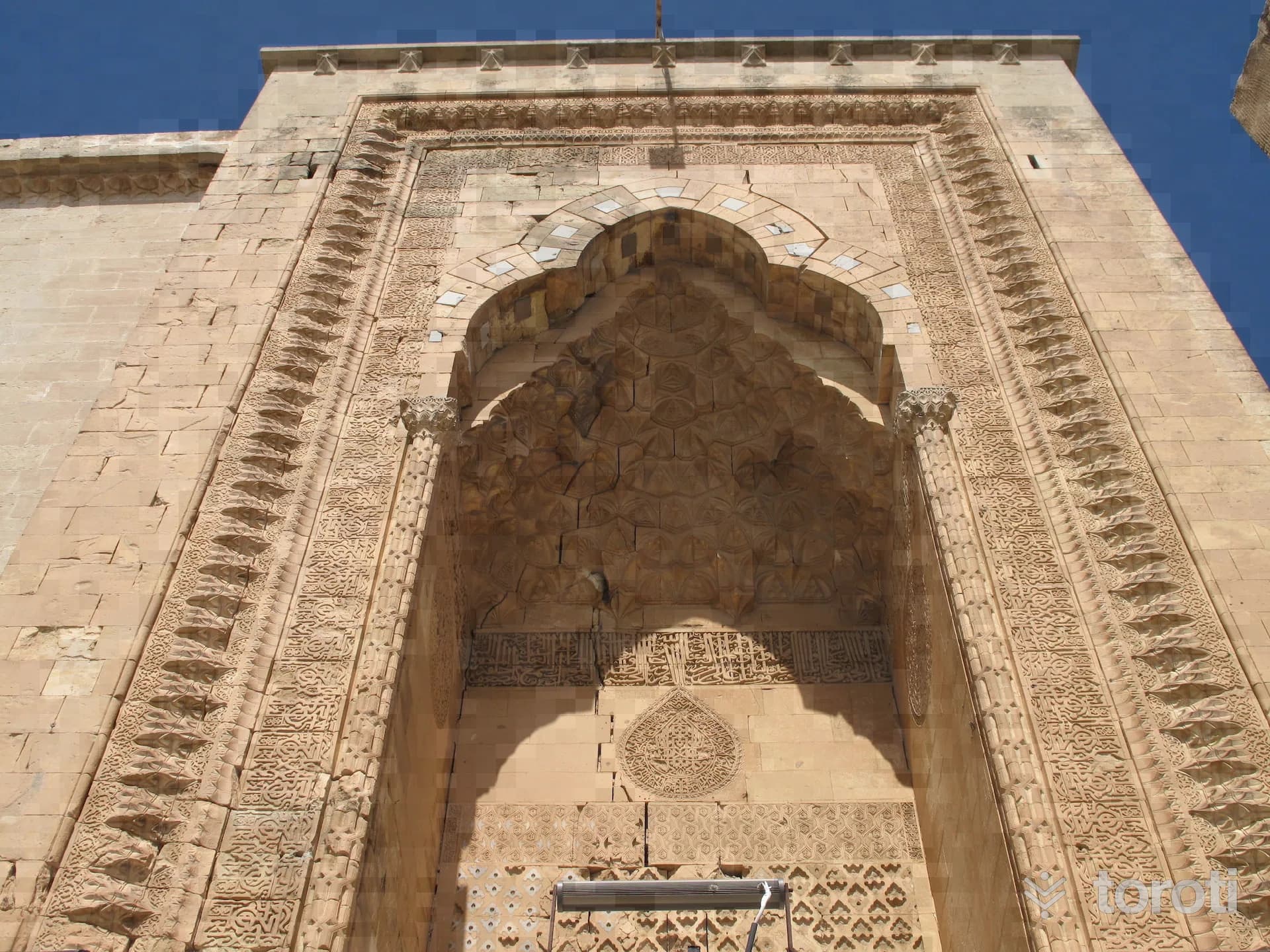 Zinciriye (İsa Bey) Medresesi