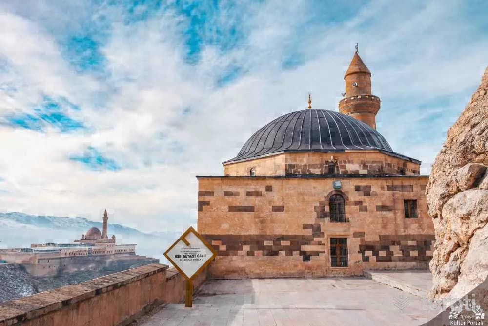 Eski Bayazıt Camii