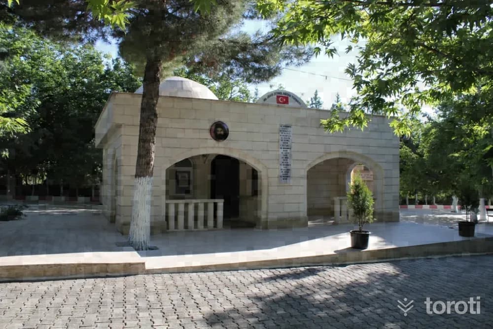 Zeynel Abidin Türbesi