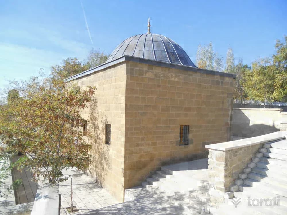 Arap Baba Mescidi Ve Türbesi