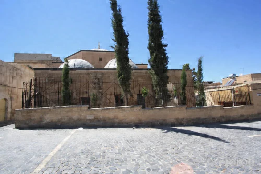 Çakeri Cami