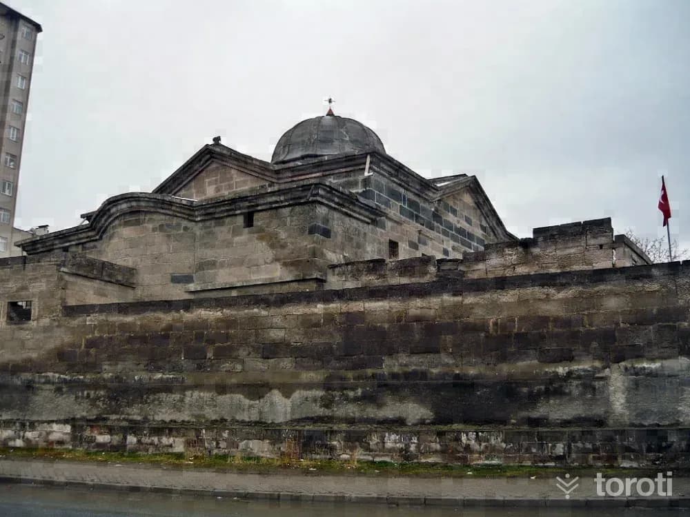 Surp Krikor Lusavoriç Kilisesi