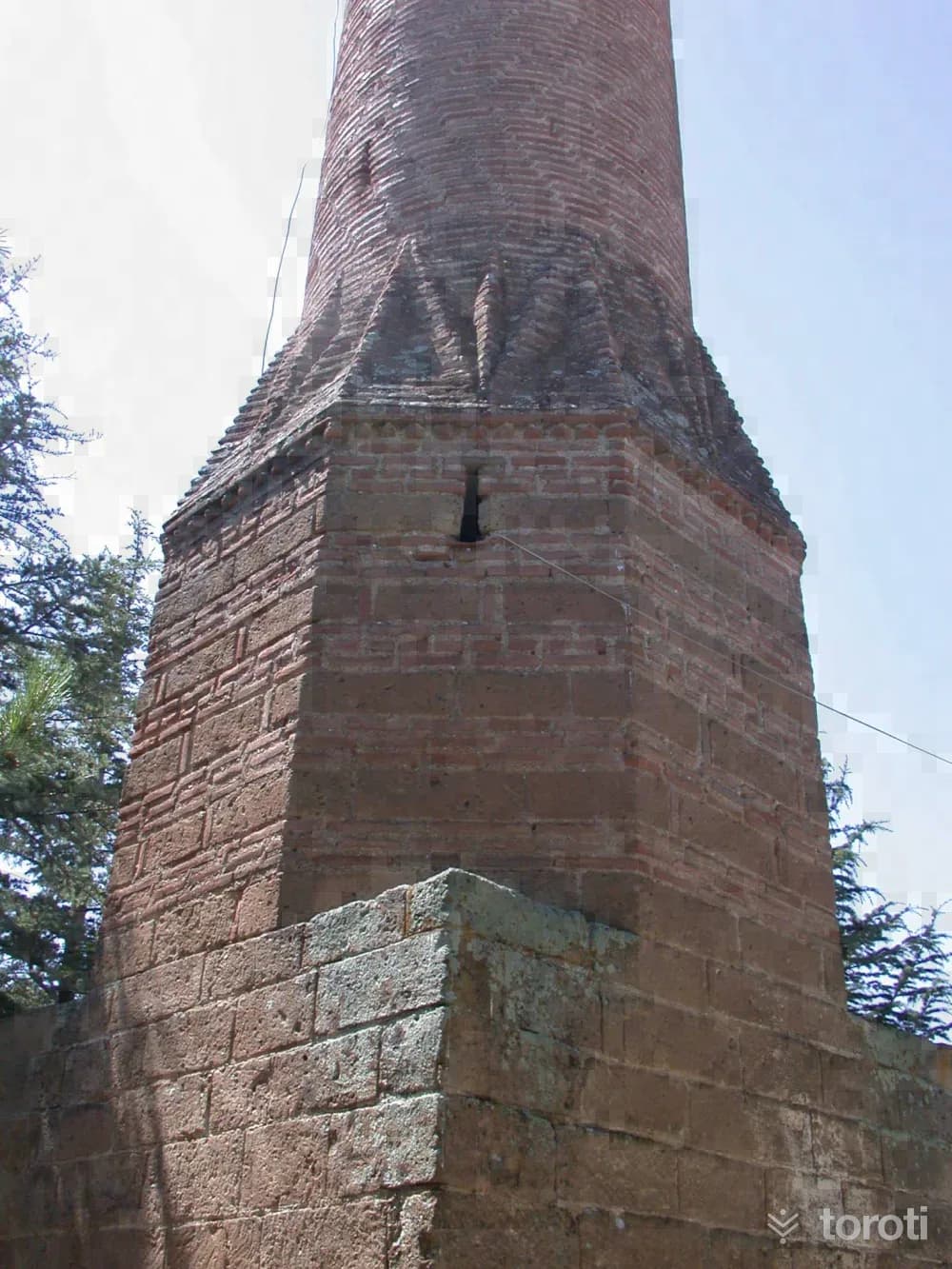 Küçükgökçeli Kirik Minare Camii