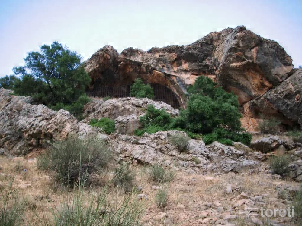 Palanli Mağarası