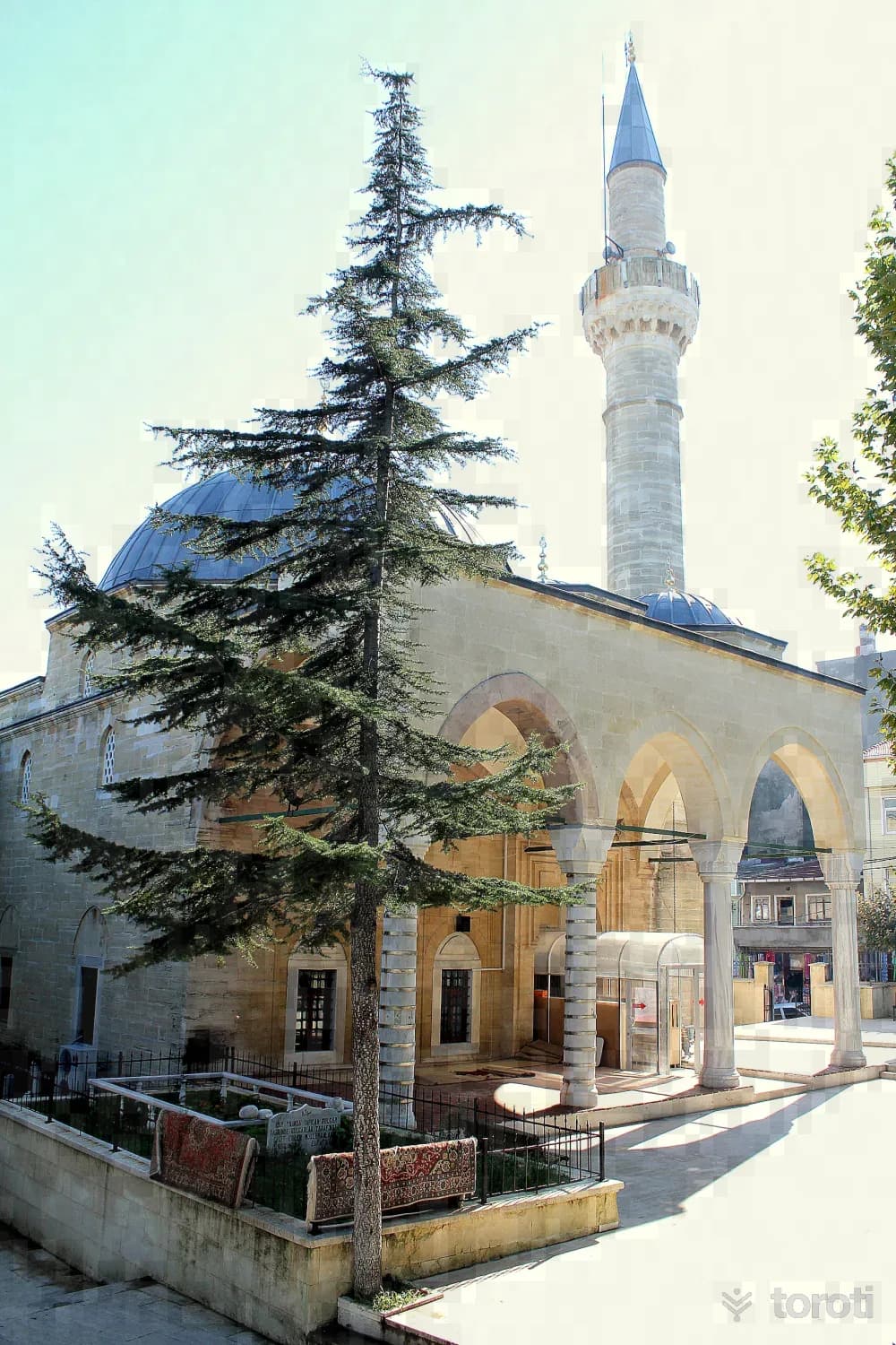 Gazi Ömer Bey Camii Ve Türbesi