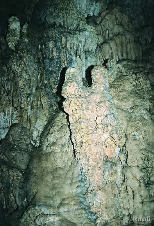 Sarıkaya Mağarası
