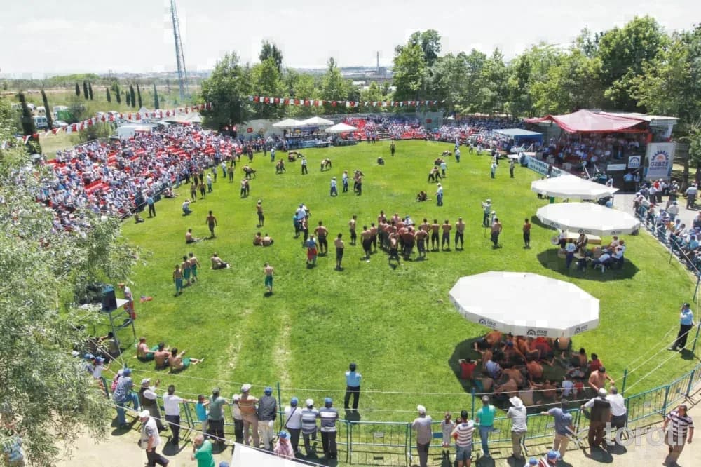 HünkÂr Çeşmesi Ve Çayiri