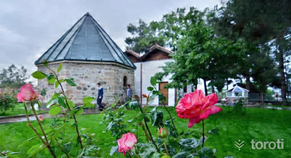 Koyunbaba Türbesi