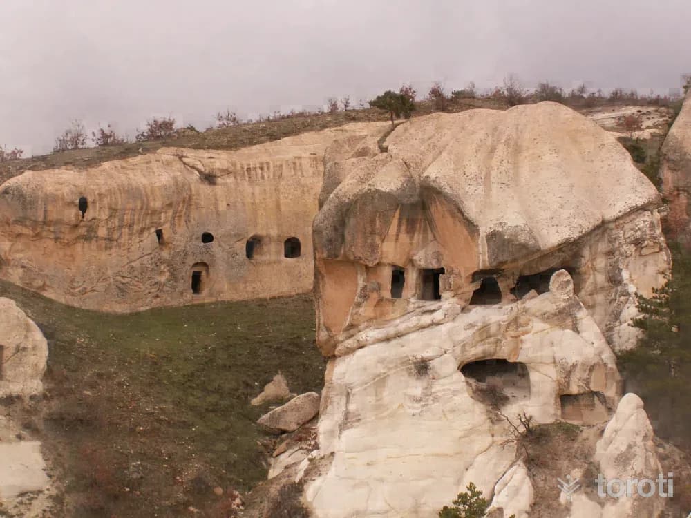 Böcü İni Kaya Yerleşimleri