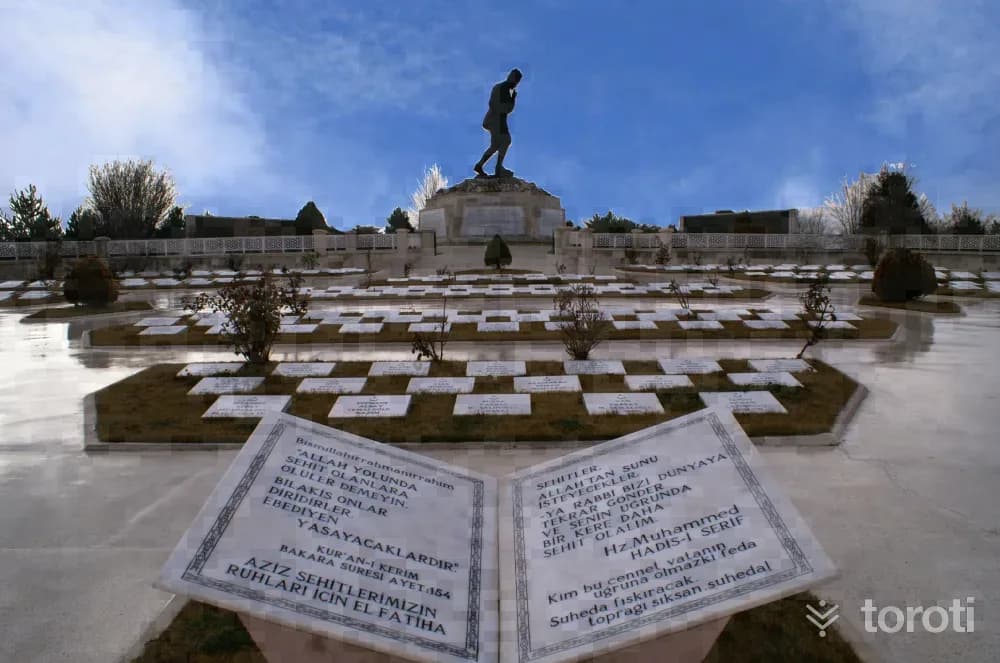 Büyük Taarruz Şehitliği Ve Mustafa Kemal Atatürk Anıti