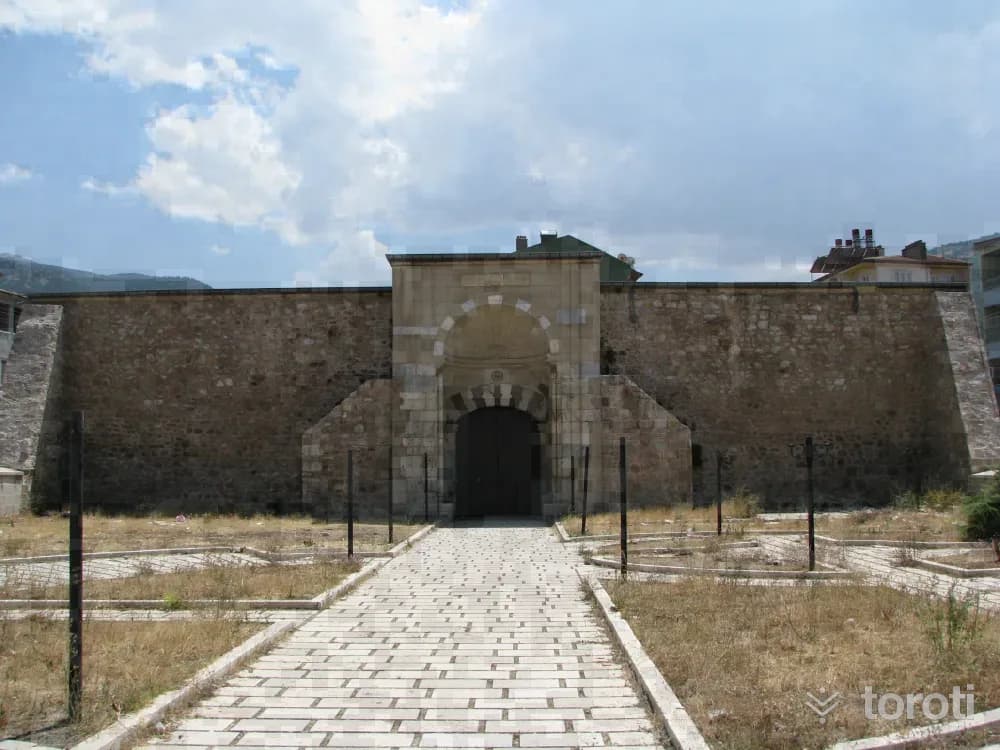 Çay Kervansarayı (taşhan)