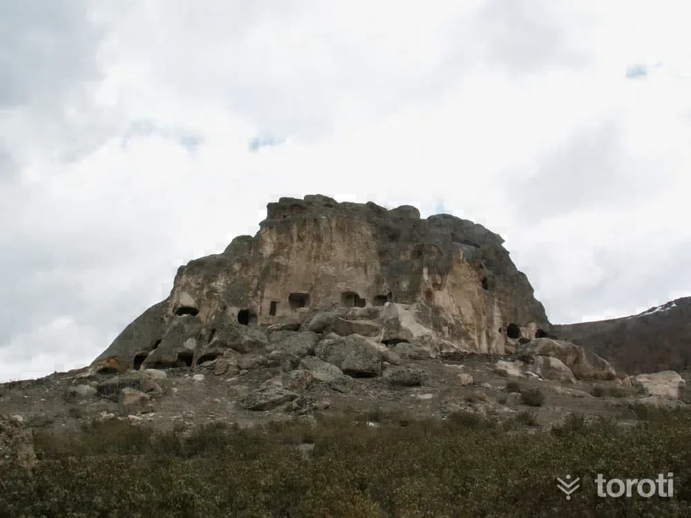 Kuzu İni Mağarası