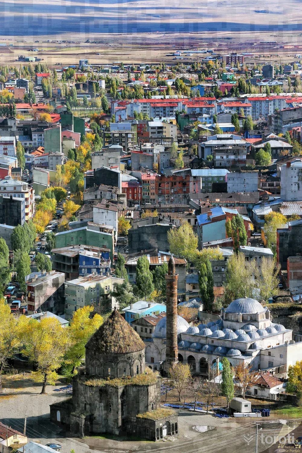 Kümbet Camisi