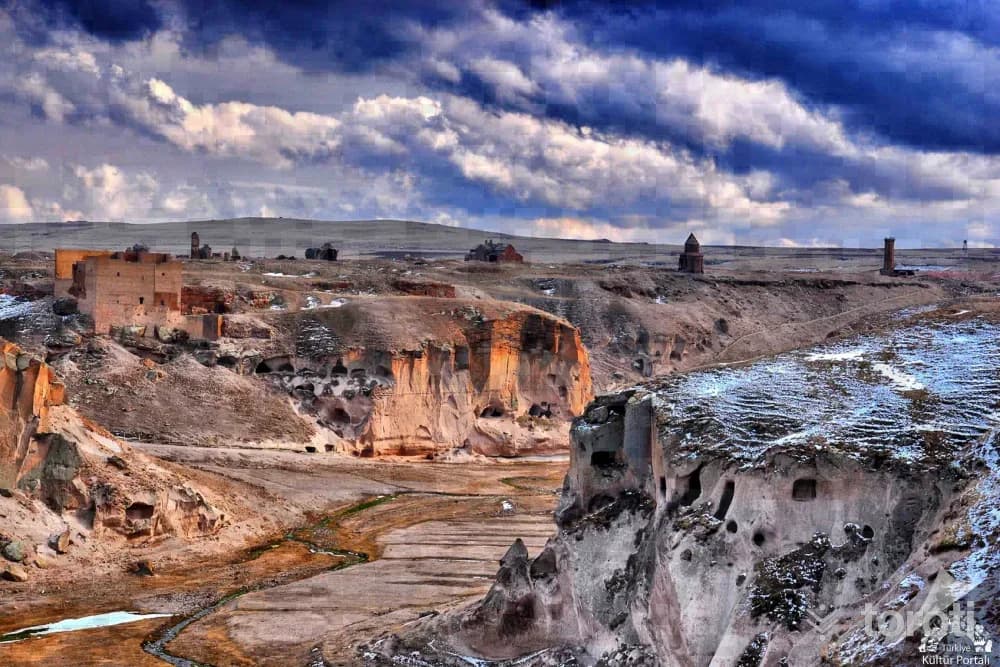 Mağaralar