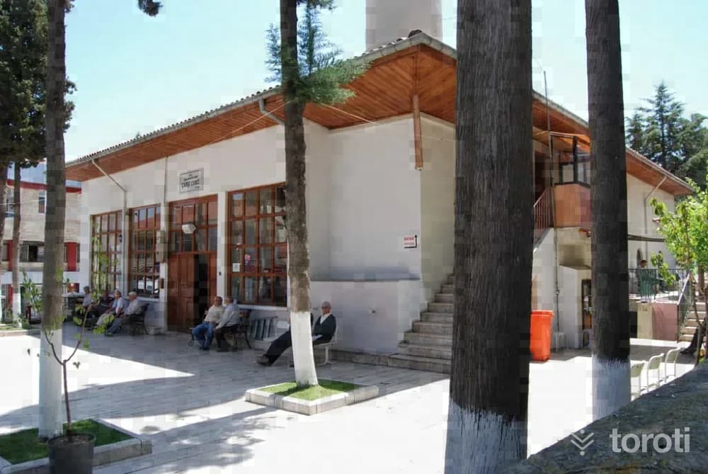Çal Çarşı Camii