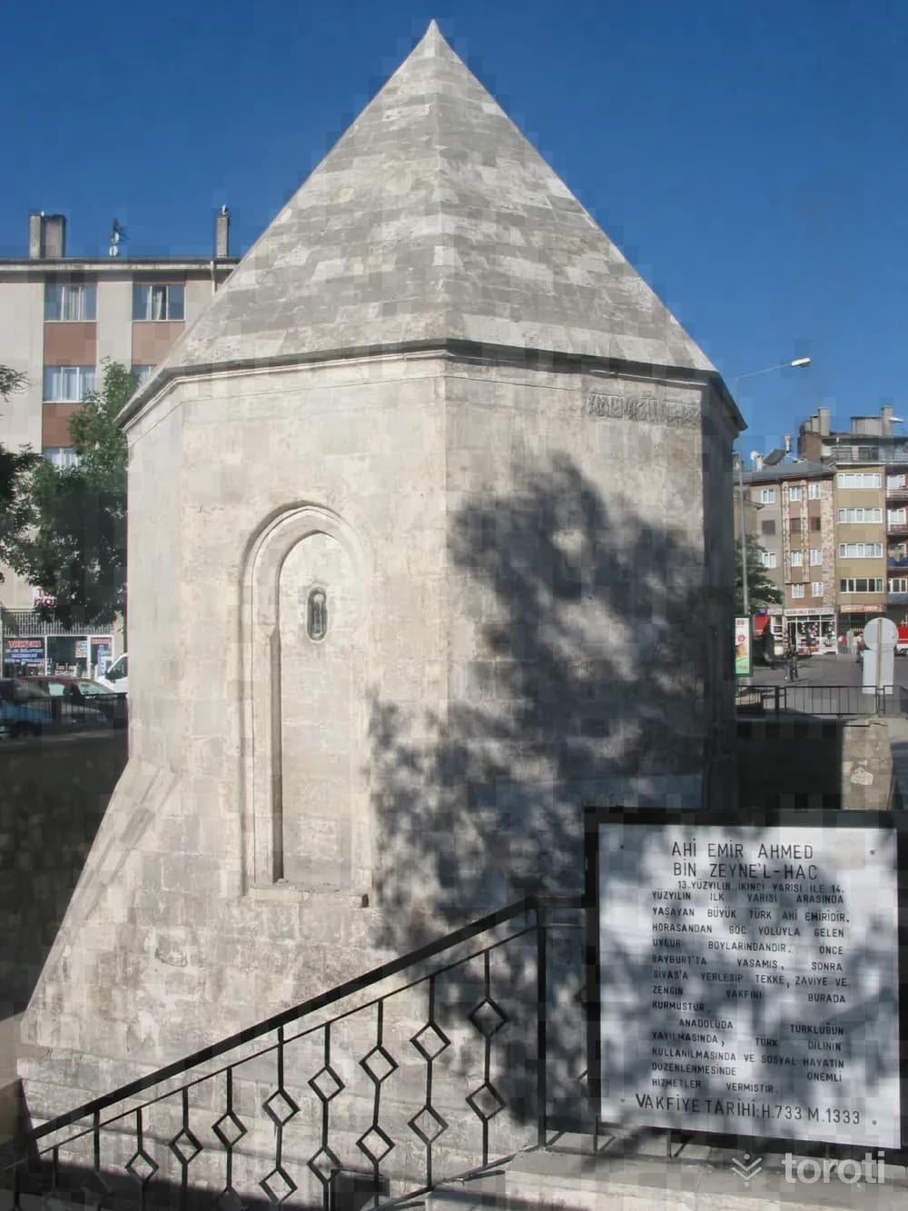 Ahi Emir Ahmed Kümbeti