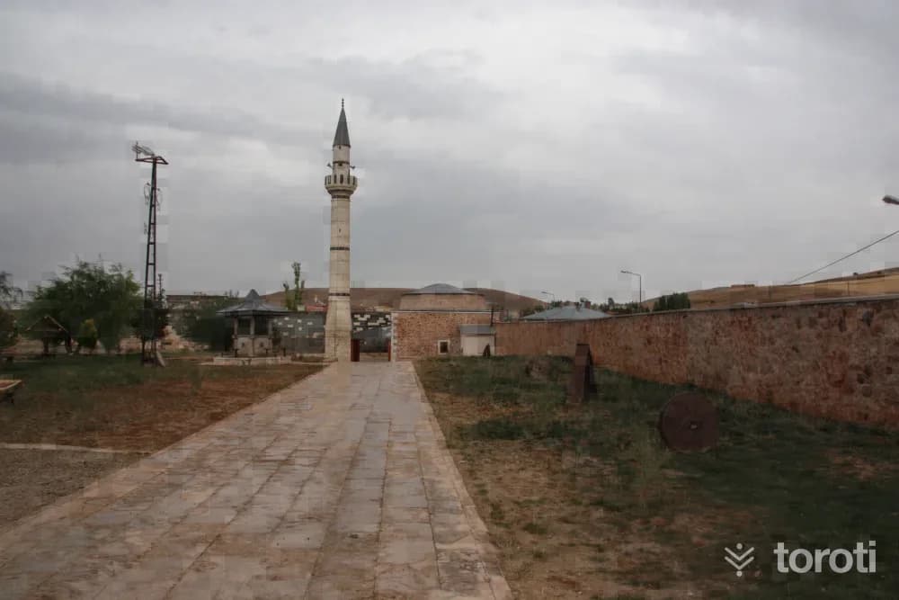 Alacahan Cami
