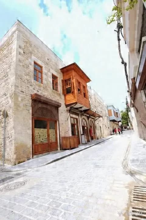 Tarihi Akcurun Caddesi