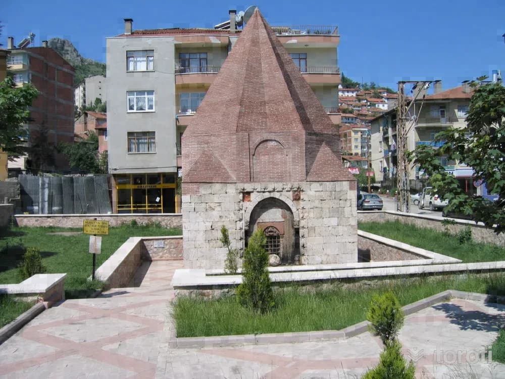 Esentimur Türbesi
