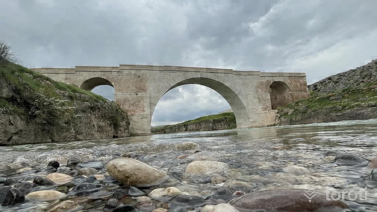 Kızılin Köprüsü